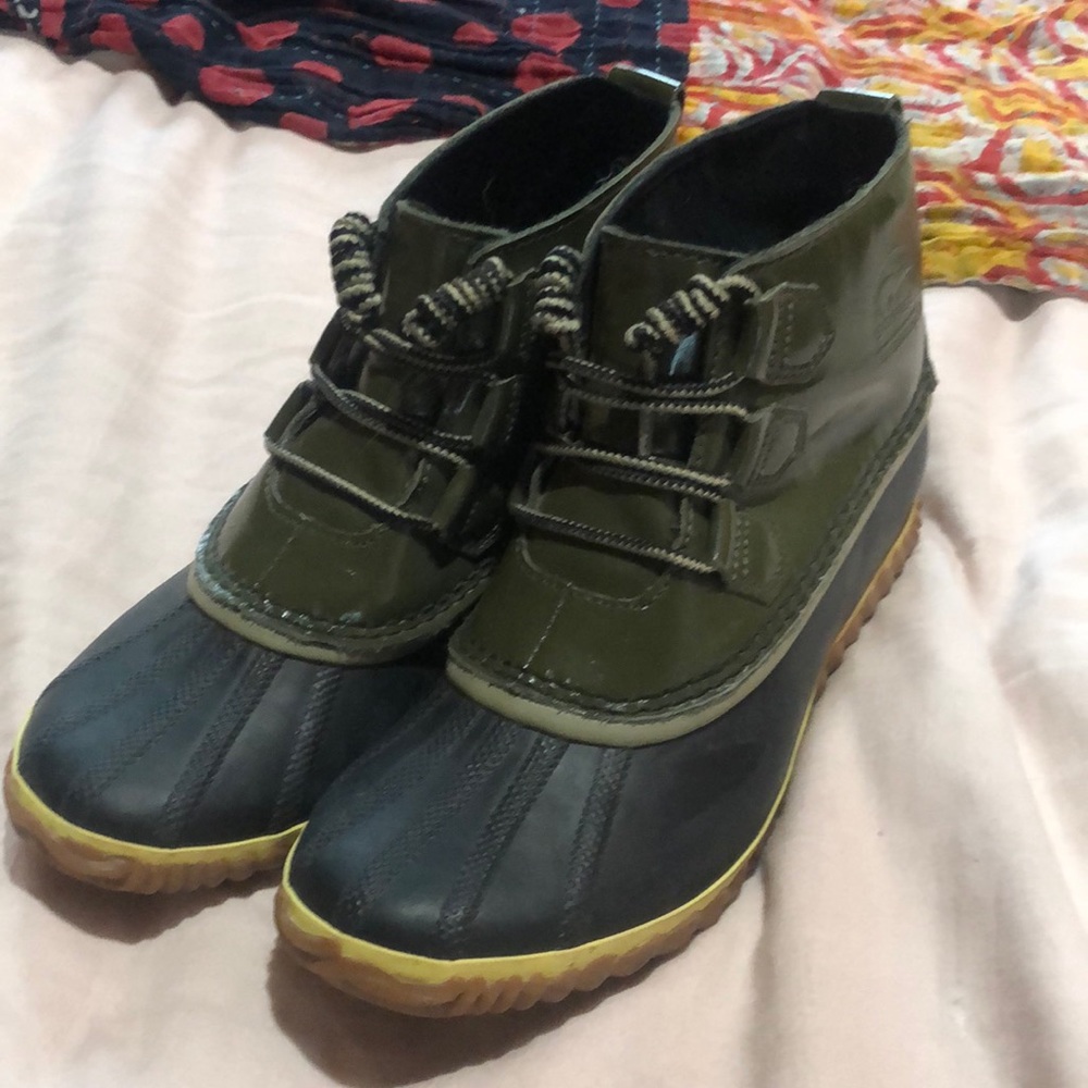 Sorel Out n about Boots size 9
